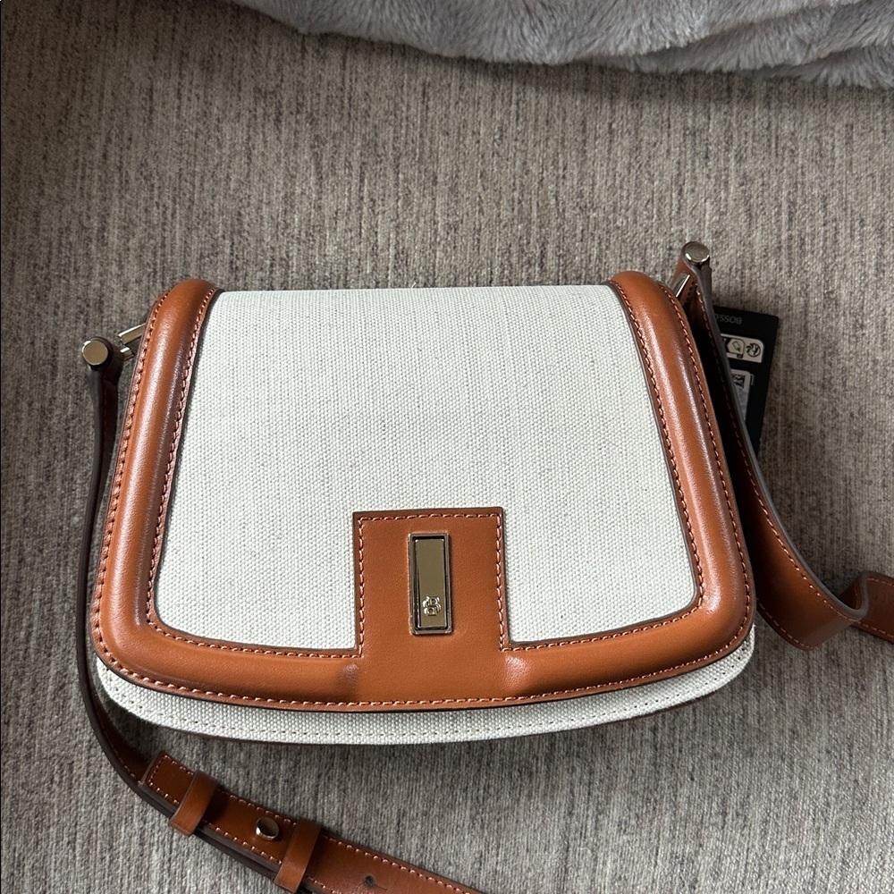 BOSS SADDLE BAG WITH LEATHER TRIMS Elegant Cream and Brown Women's Bag Sold out! - Picture 6 of 11